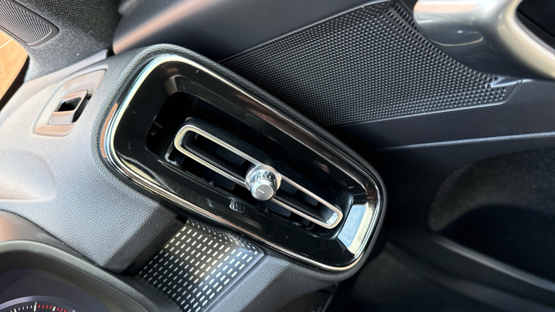 Volvo Xc40 2.0 T5 R DESIGN 5dr AWD Geartronic Petrol Estate